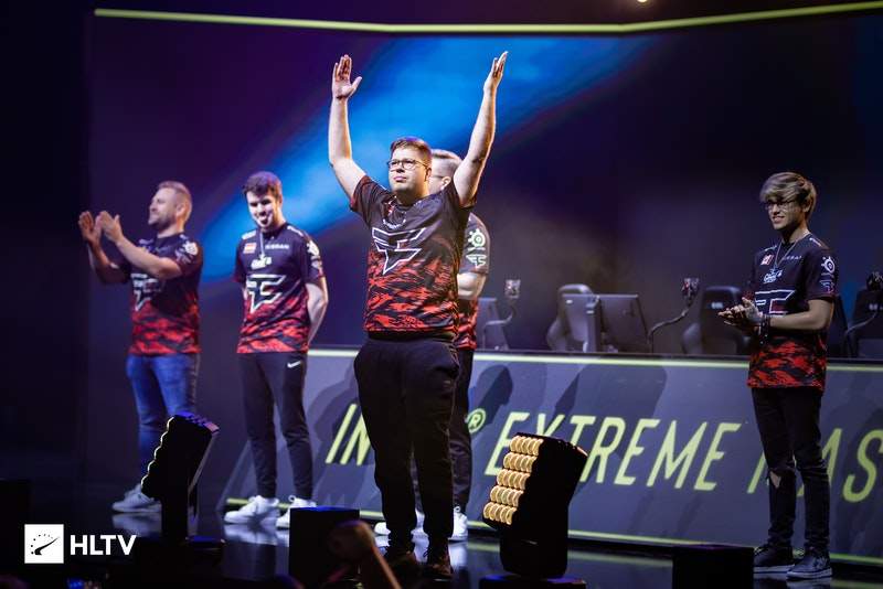 Ara和Grubinho讨论了晋级Champions和团队动态