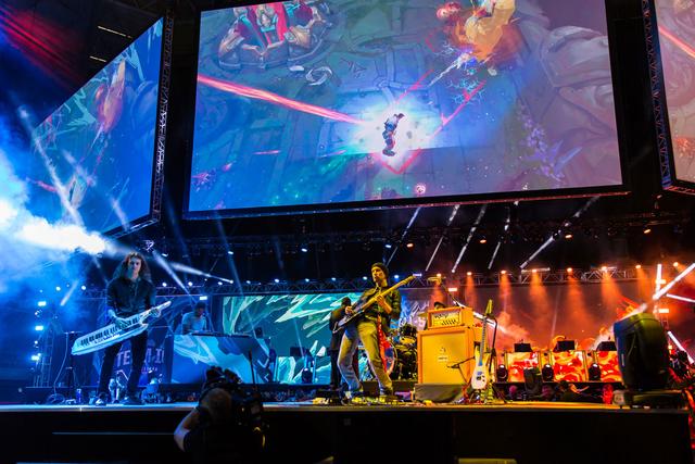 LokeN官宣退役：生涯巅峰都在LPL，与Lvmao搭档多年